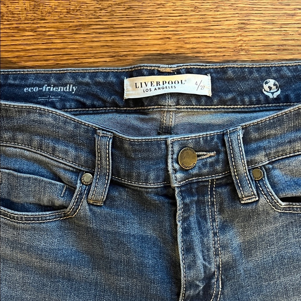 Liverpool Cropped Jean Color Tea Tree  Size 4 - Picture 2 of 11